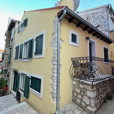 Yellow House Rovinj Exterior photo