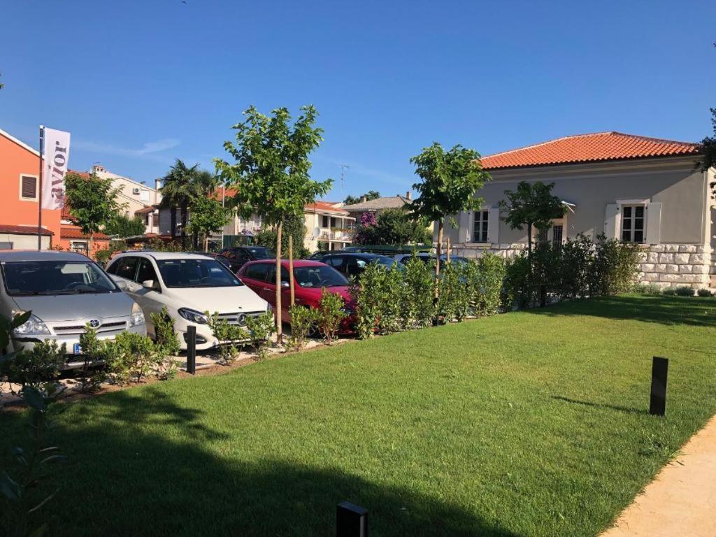 Yellow House Rovinj Exterior photo